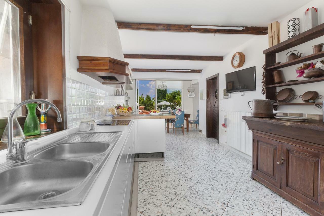 Amore Rentals - Villa Panorama Castellammare di Stabia Bagian luar foto