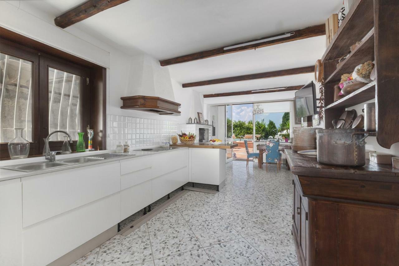 Amore Rentals - Villa Panorama Castellammare di Stabia Bagian luar foto